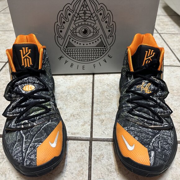 foot locker kyrie 5 taco